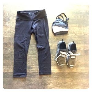 💥PRICE DROP!💥  Black Wonder Under Crop Leggings